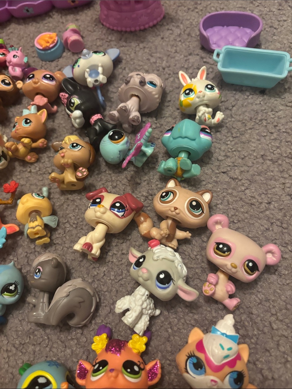 Littlest Pet Shop Lot Ovet 58 Pets Large Mixed Generation&some accessories - Picture 2 of 12